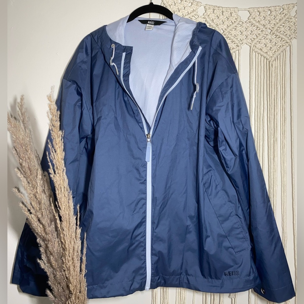 REI Rain Jacket🥾
